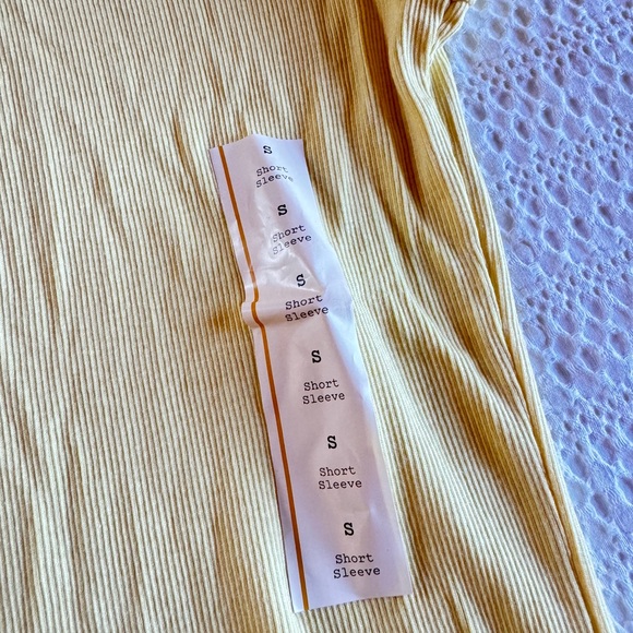 NWT A New Day yellow tshirt bundle size small - Picture 4 of 7